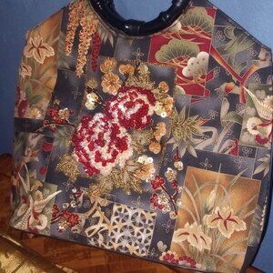 Prezzo Boutique Sequim & Beaded Floral Handbag
